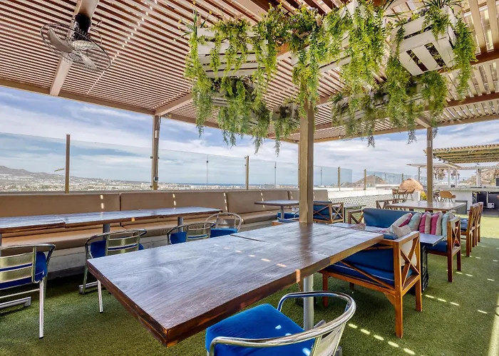 Cabo Cove 408 Aparthotel 4*